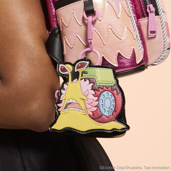 SDCC Limited Edition One Piece Donquixote Doflamingo Transponder Snail Coin Bag LFlifestyle1 view 2